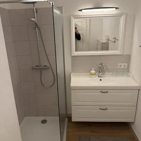 Gaestehaus Von & Wolfsberg بيت ضيافة *