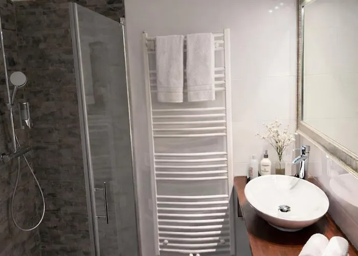 בית הארחה Gaestehaus Von & Wolfsberg