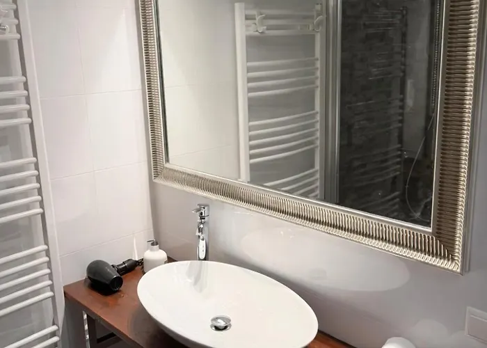 Gaestehaus Von & Wolfsberg בית הארחה